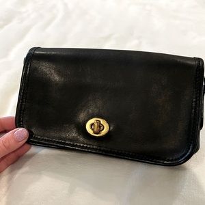 Limited Edition Coach Dinky 17994